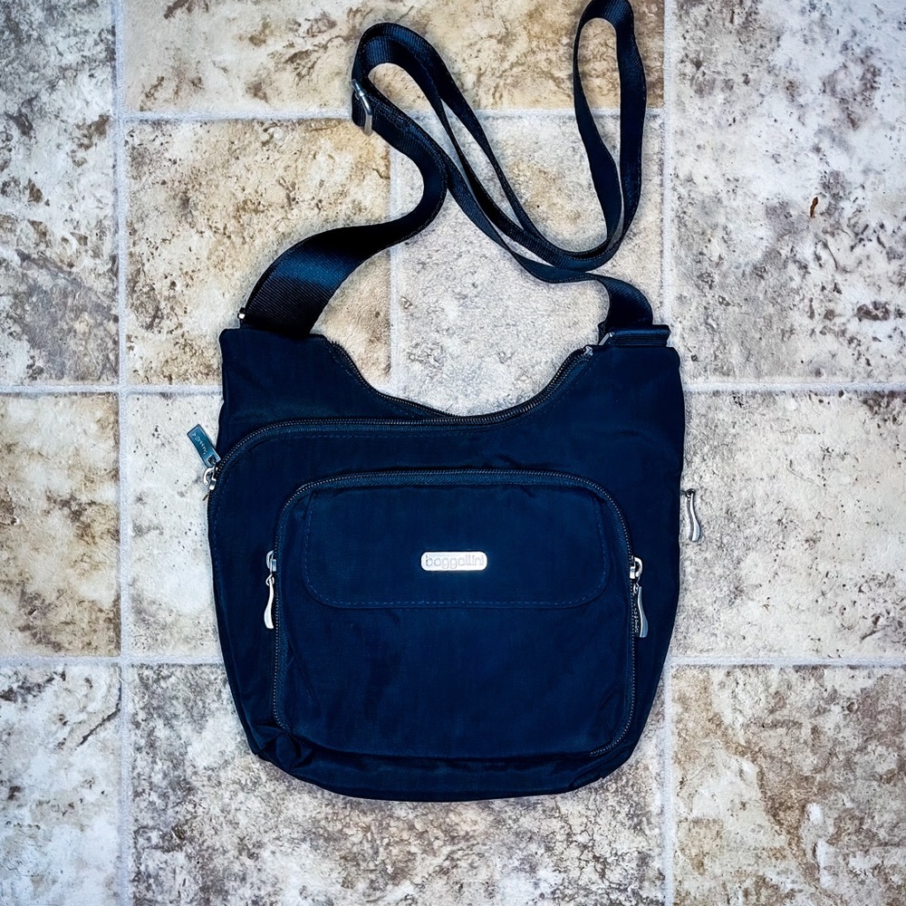 Baggallini Criss Cross Bagg